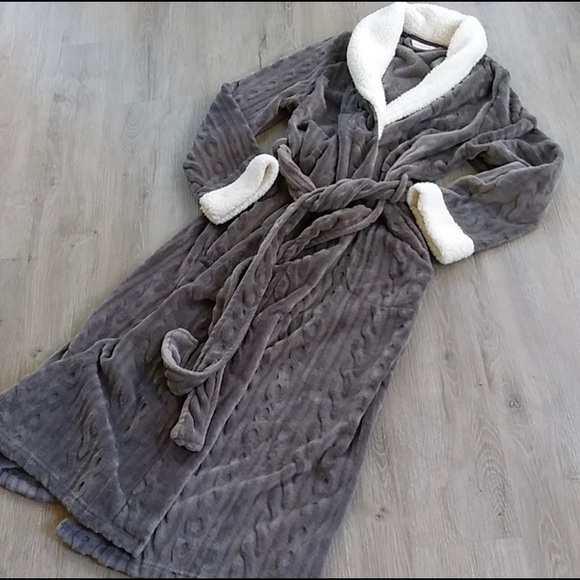 Ladies Tall length bath robe - Picture 2 of 3